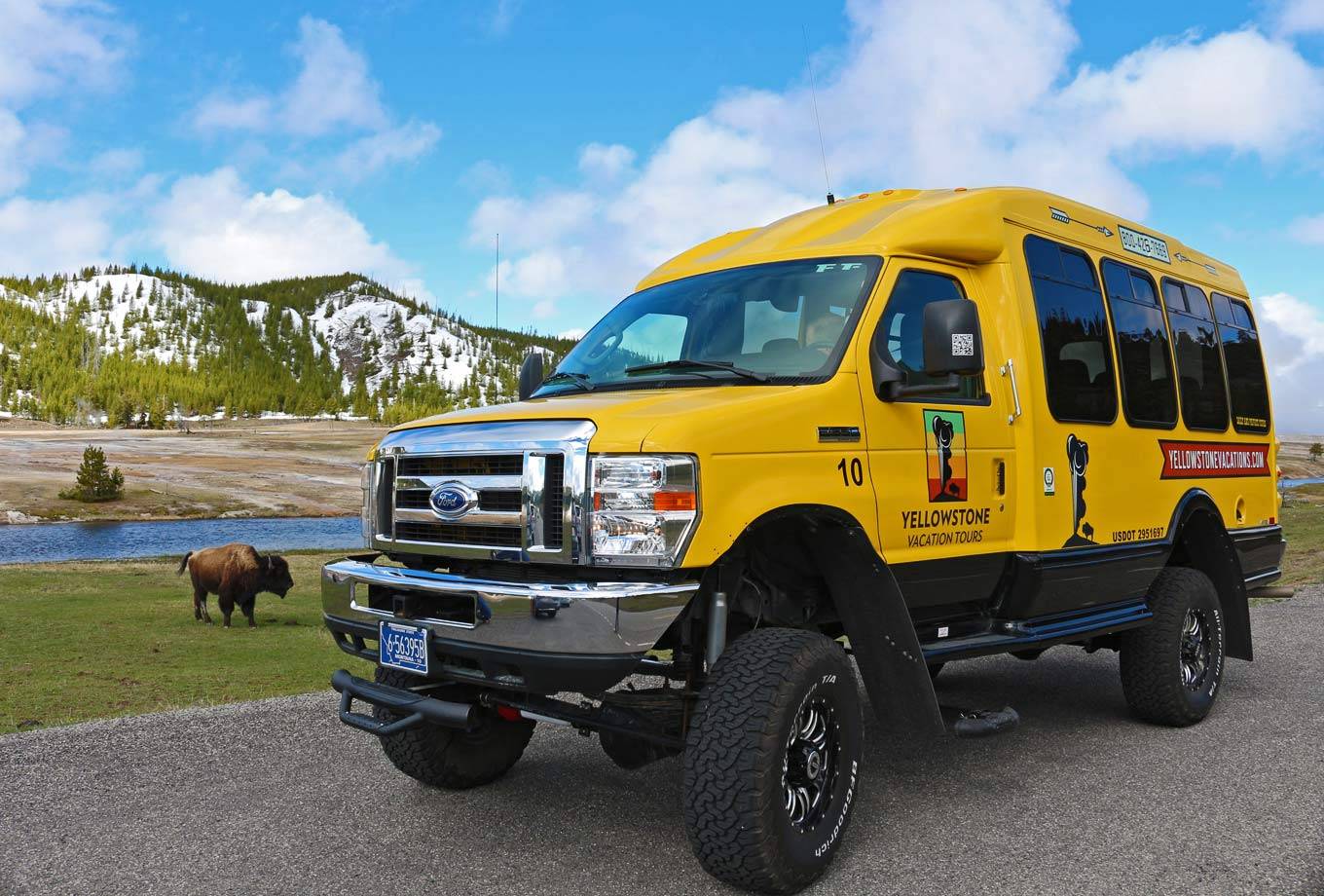 Yellowstone National Park Summer Bus Tours